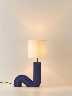 Lampada da tavolo di design Luomo