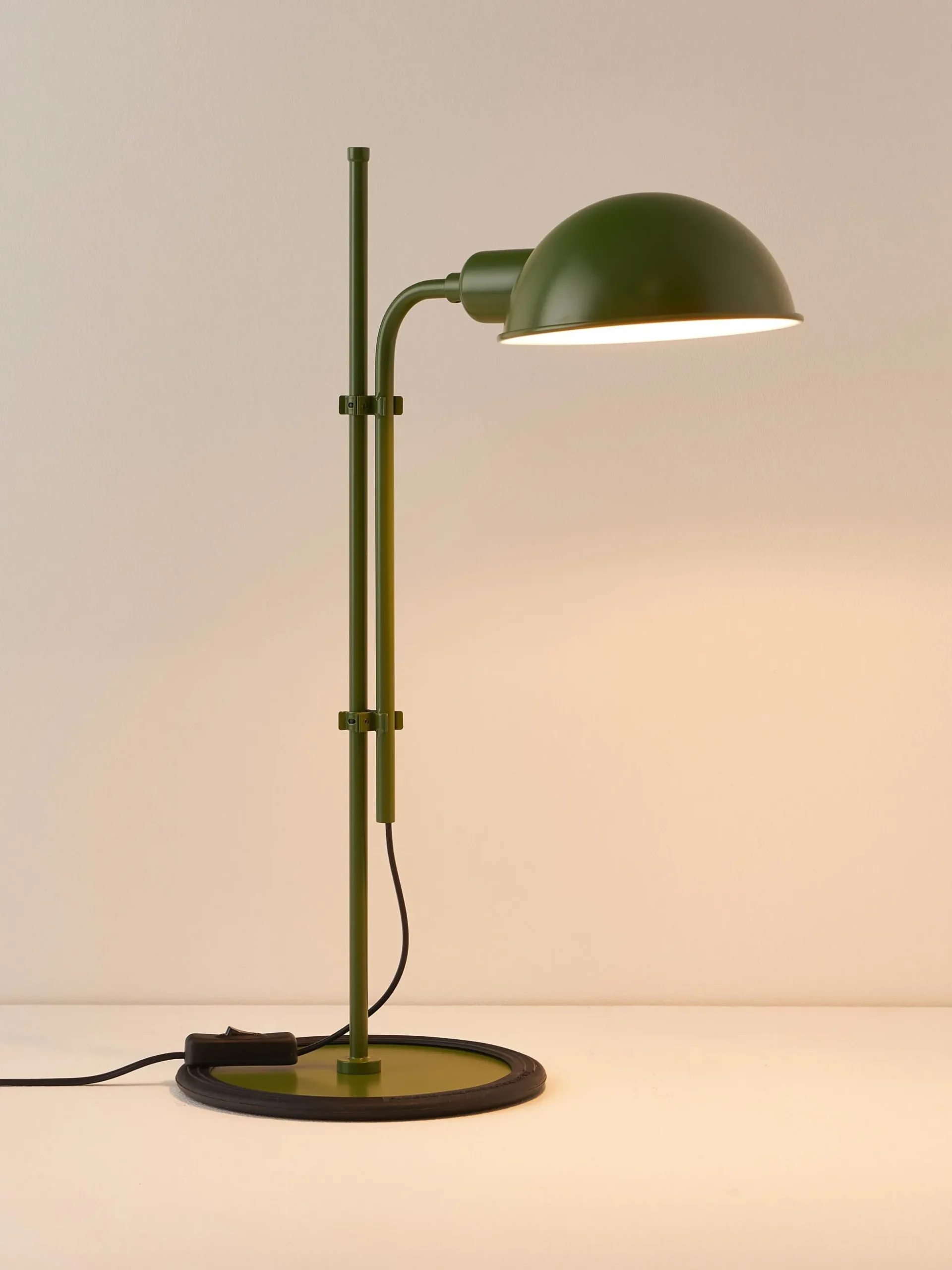 Lampada da tavolo grande con paralume orientabile Funiculí