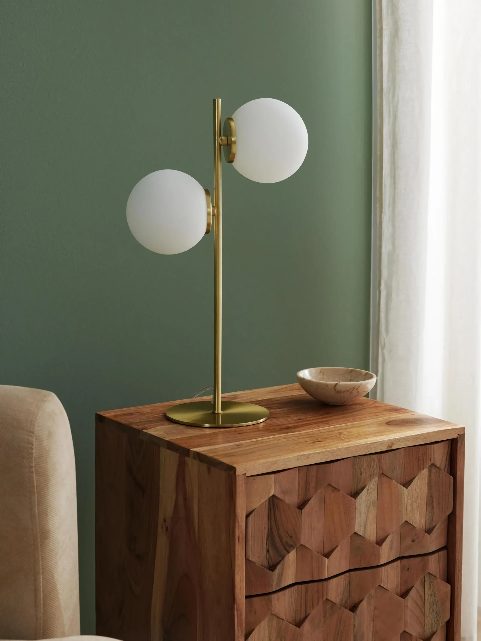 Lampada da tavolo in vetro opale Atlanta