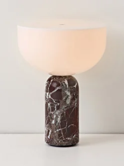 Lampada da tavolo piccola portatile a LED con luce regolabile Kizu