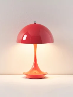 Lampada da tavolo piccola portatile a LED Panthella 160, design Verner Panton