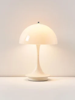Lampada da tavolo piccola portatile a LED Panthella 160, design Verner Panton
