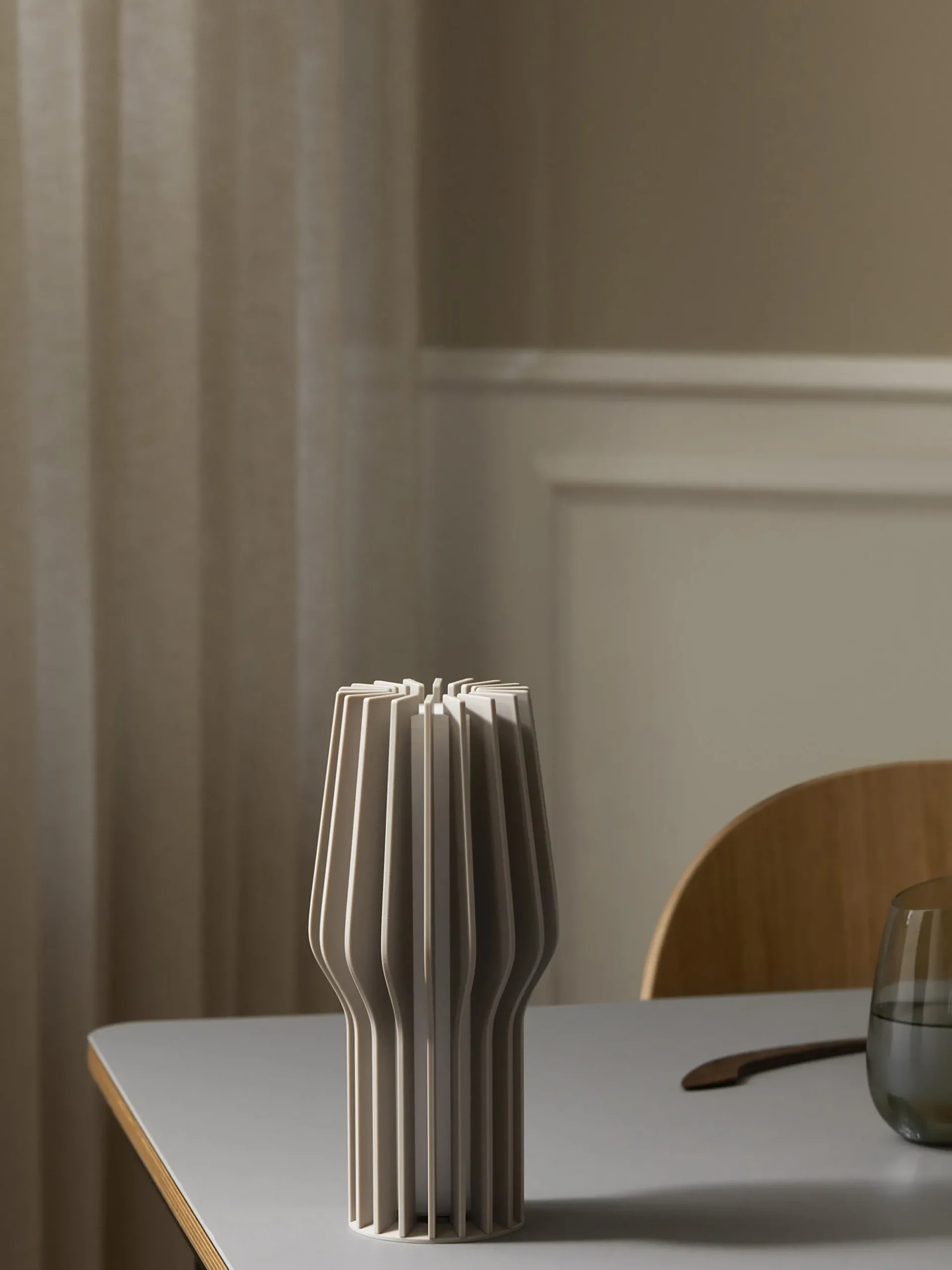 Lampada da tavolo piccola portatile a LED con luce regolabile Radiant
