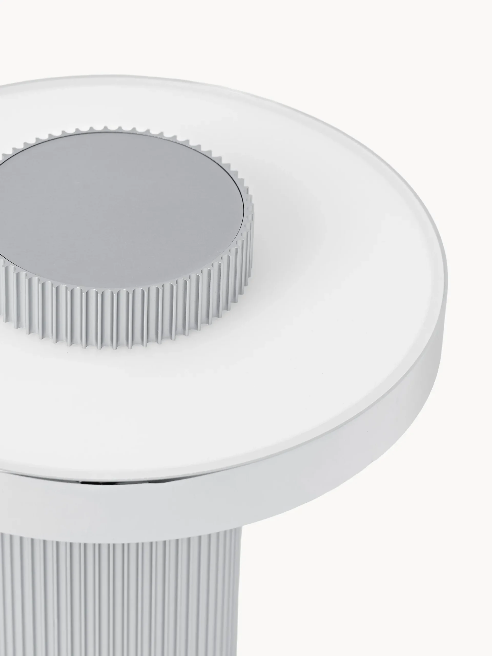 Lampada da tavolo piccola a LED con base millerighe Elna