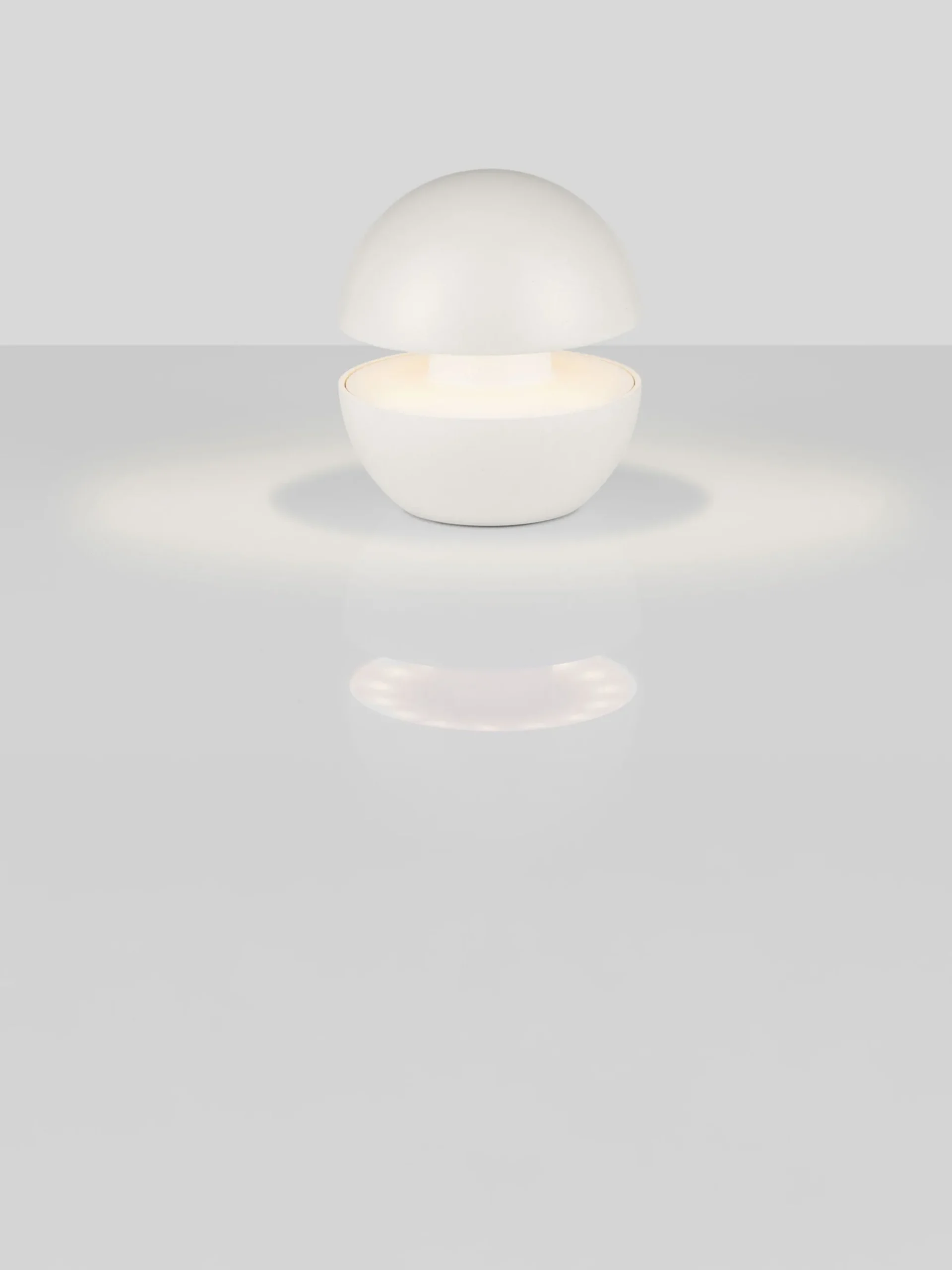 Lampada da tavolo portatile a LED dimmerabile piccola Puk