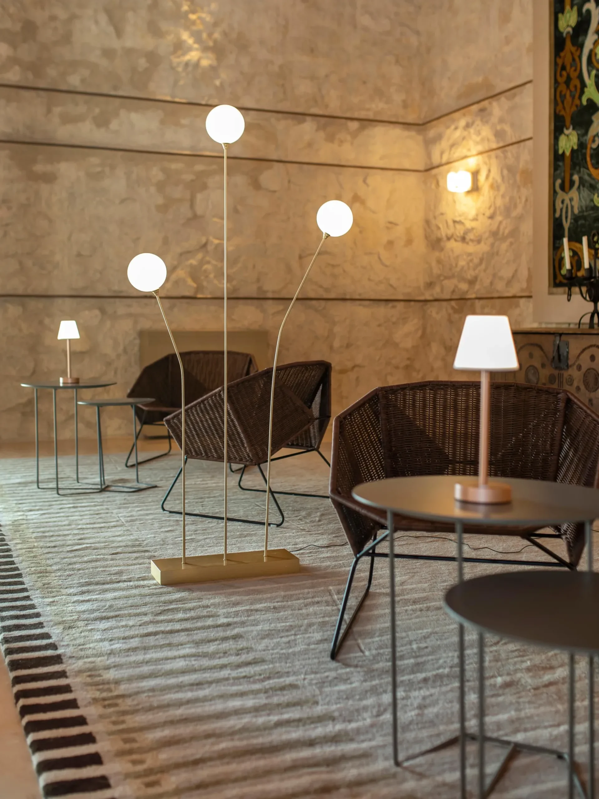 Lampada da tavolo portatile da esterno a LED con luce regolabile e funzione touch Lola
