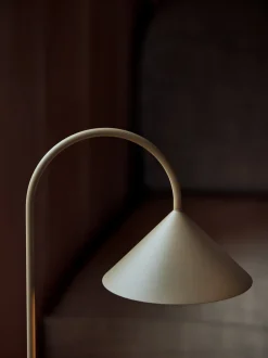 Lampada da tavolo portatile da esterno a LED con luce regolabile Grasp