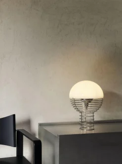 Lampada da tavolo Wire, design Verner Panton