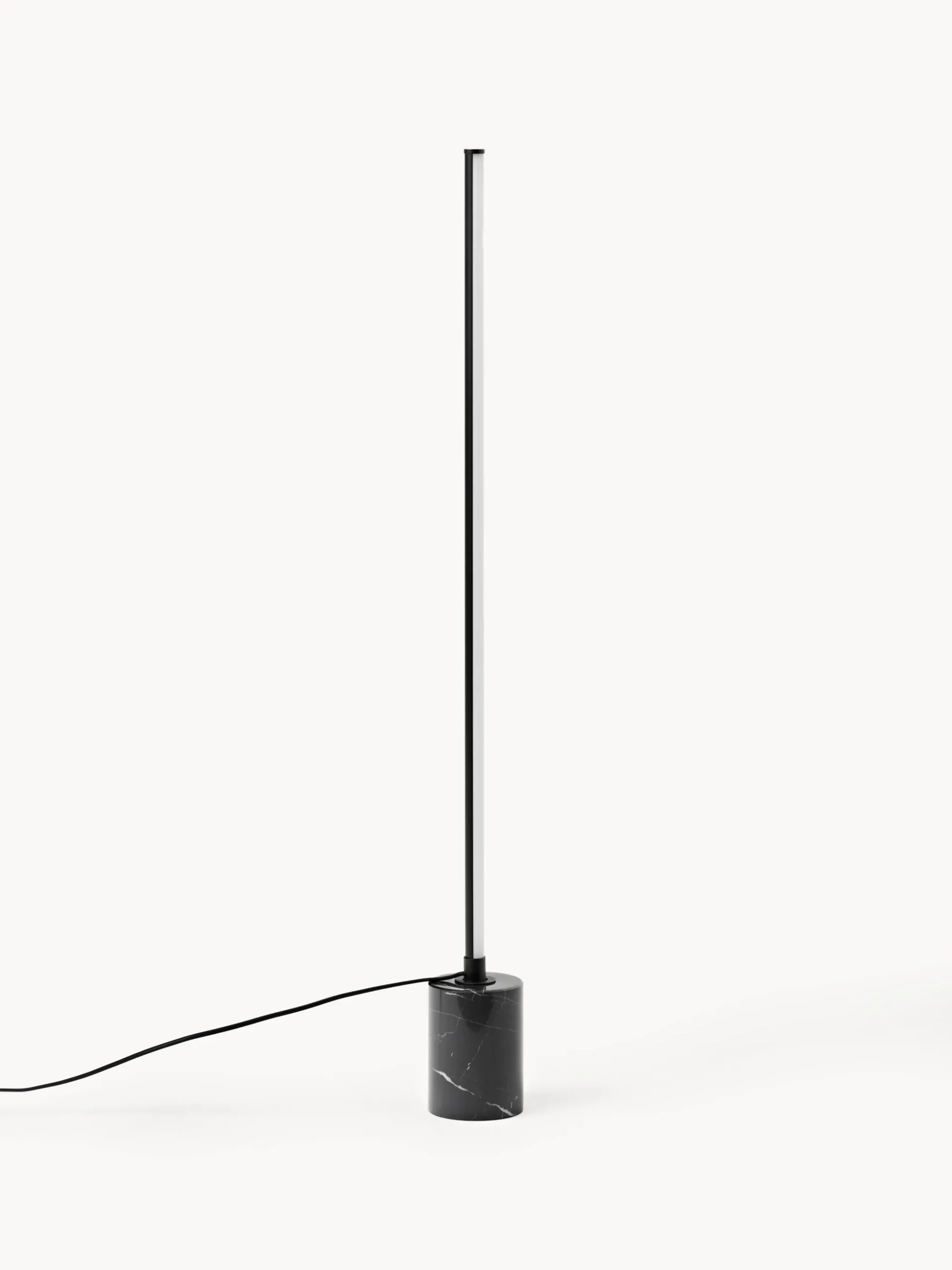 Lampada da terra a LED con base in marmo Shelby