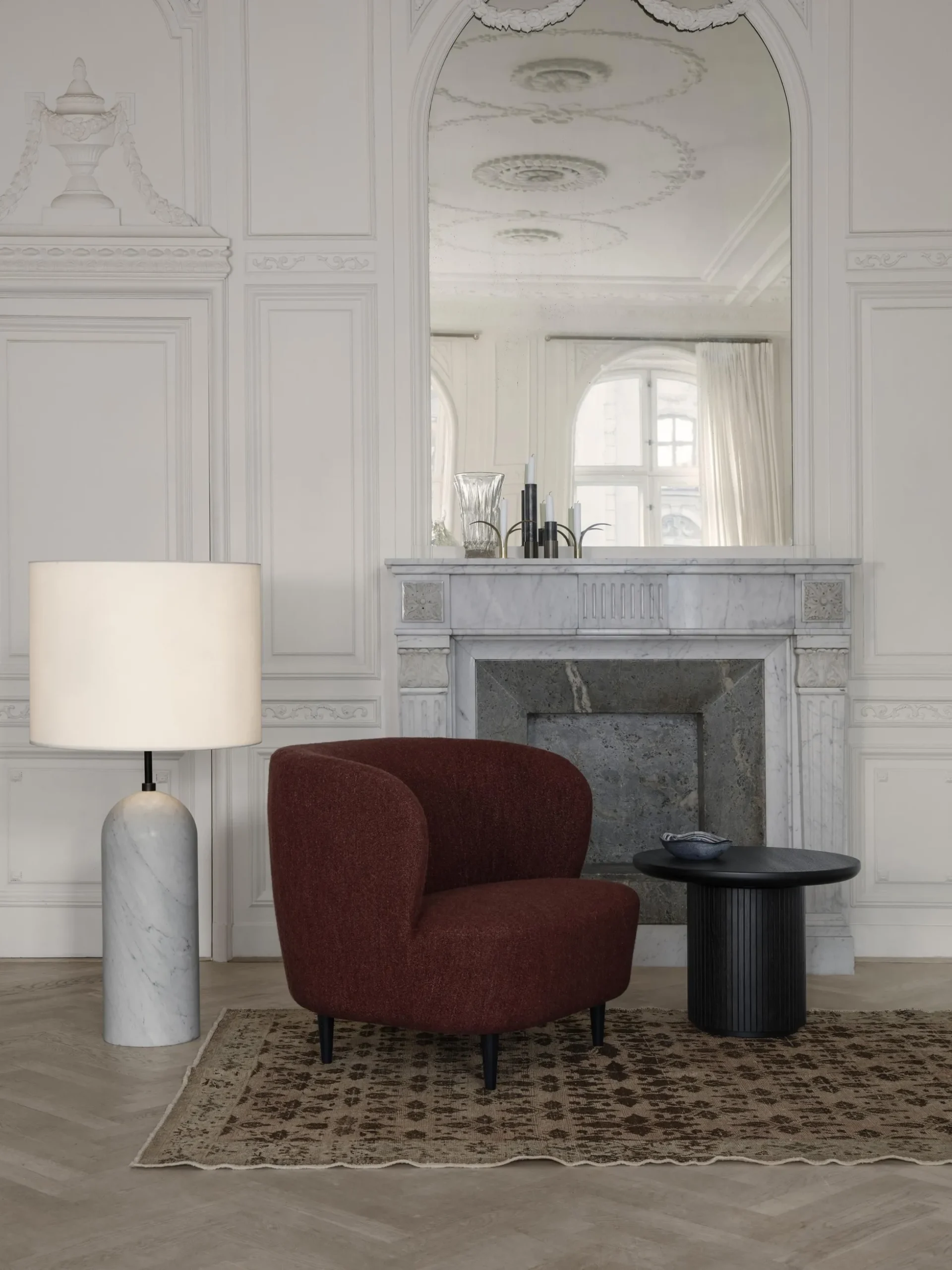 Lampada da terra con luce regolabile e base in marmo Gravity, alt. 120 cm