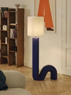 Lampada da terra di design Luomo