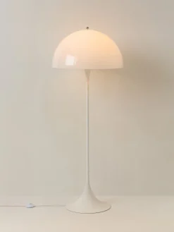 Lampada da terra piccola Panthella, design Verner Panton