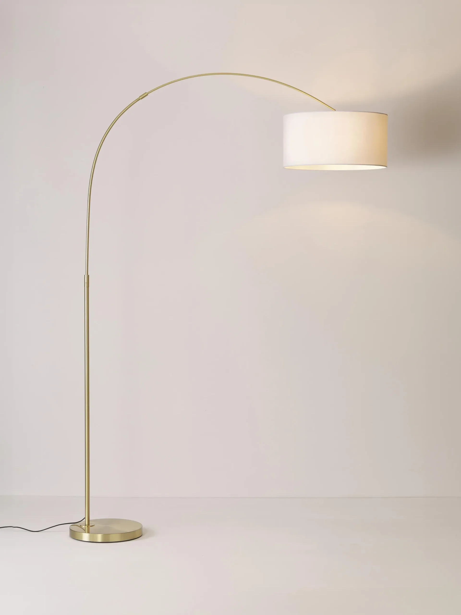 Lampada grande ad arco Niels