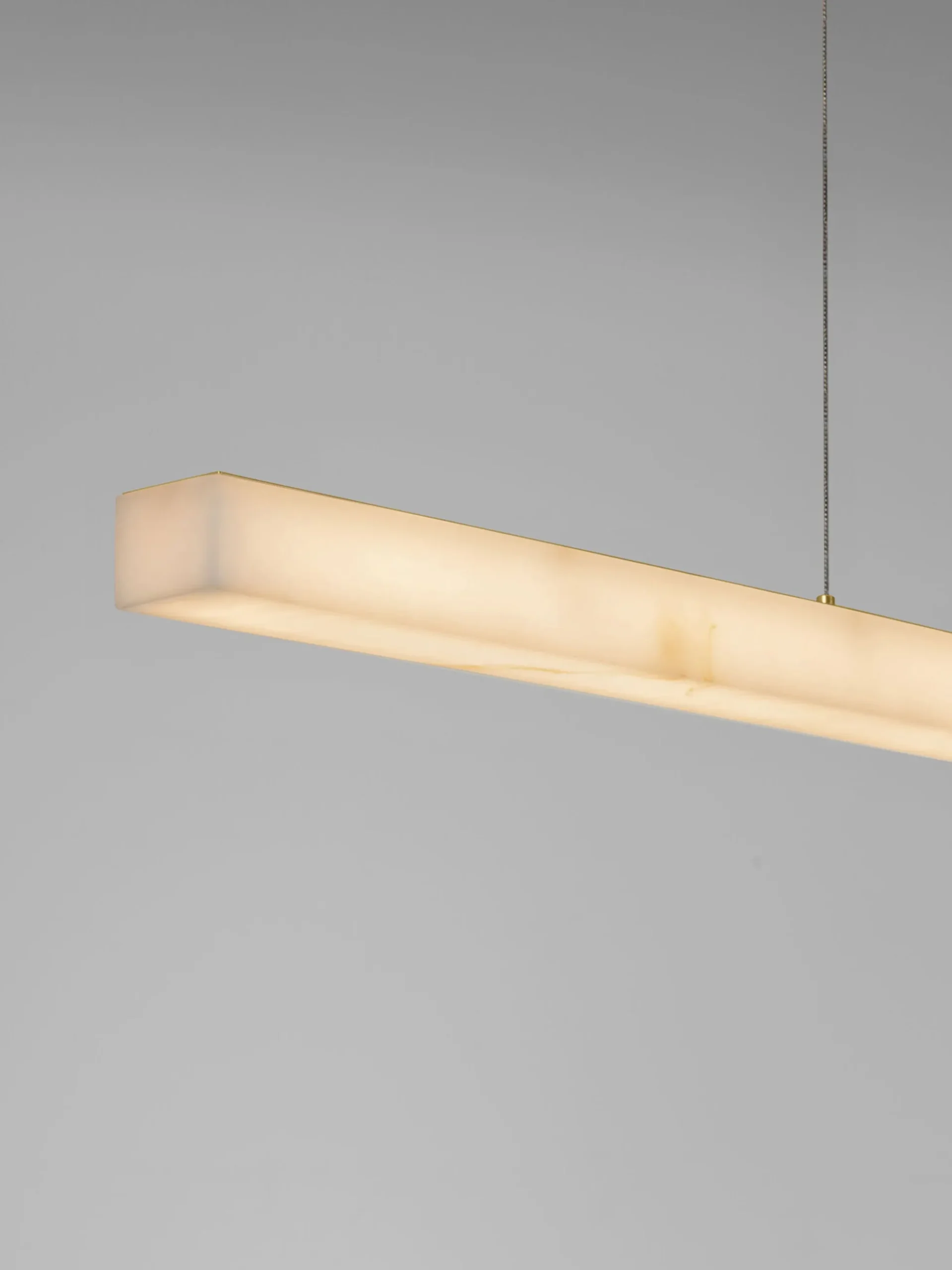 Lampada a sospensione grande a LED in alabastro Vaster, luce regolabile