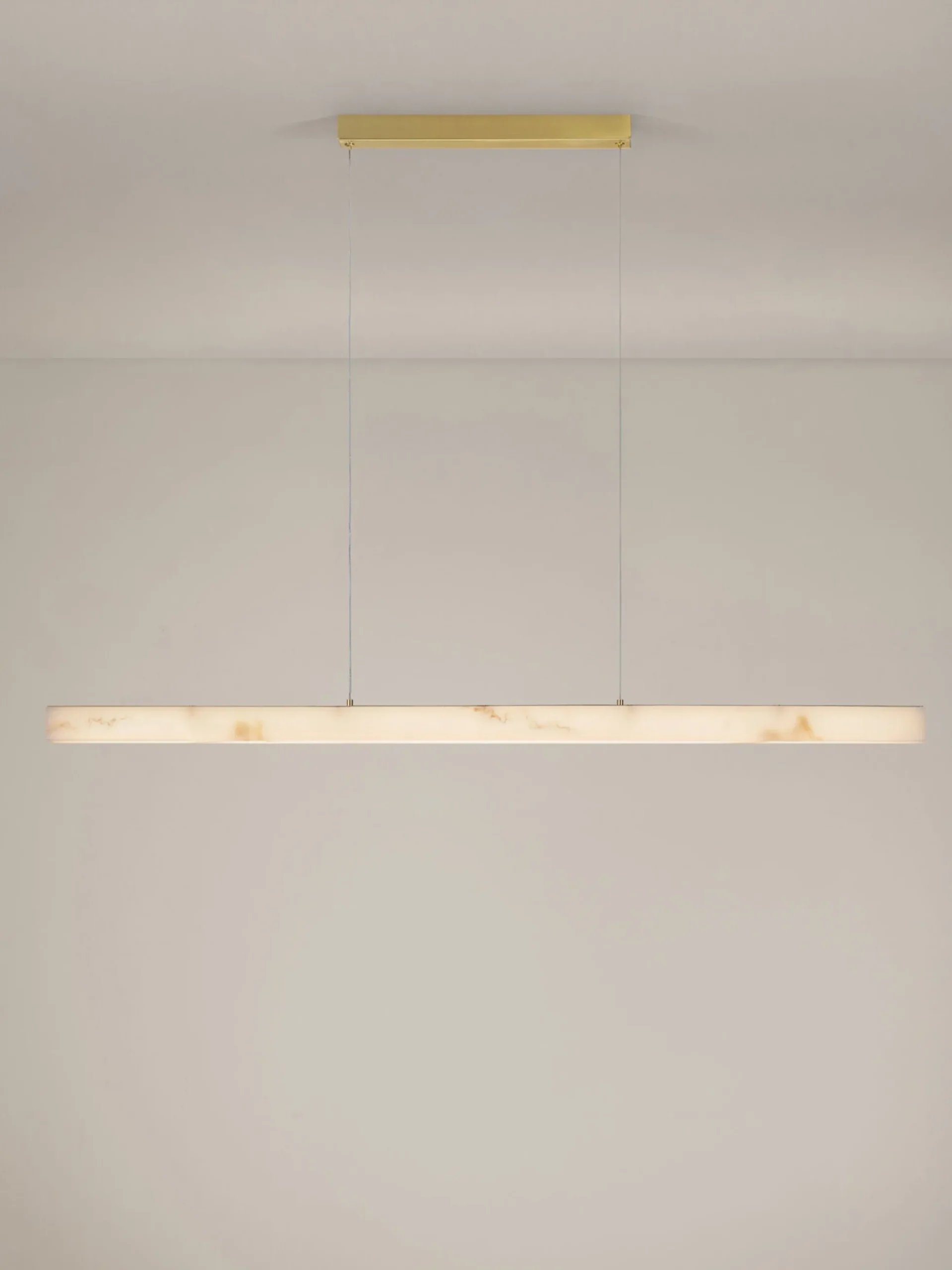 Lampada a sospensione grande a LED in alabastro Vaster, luce regolabile
