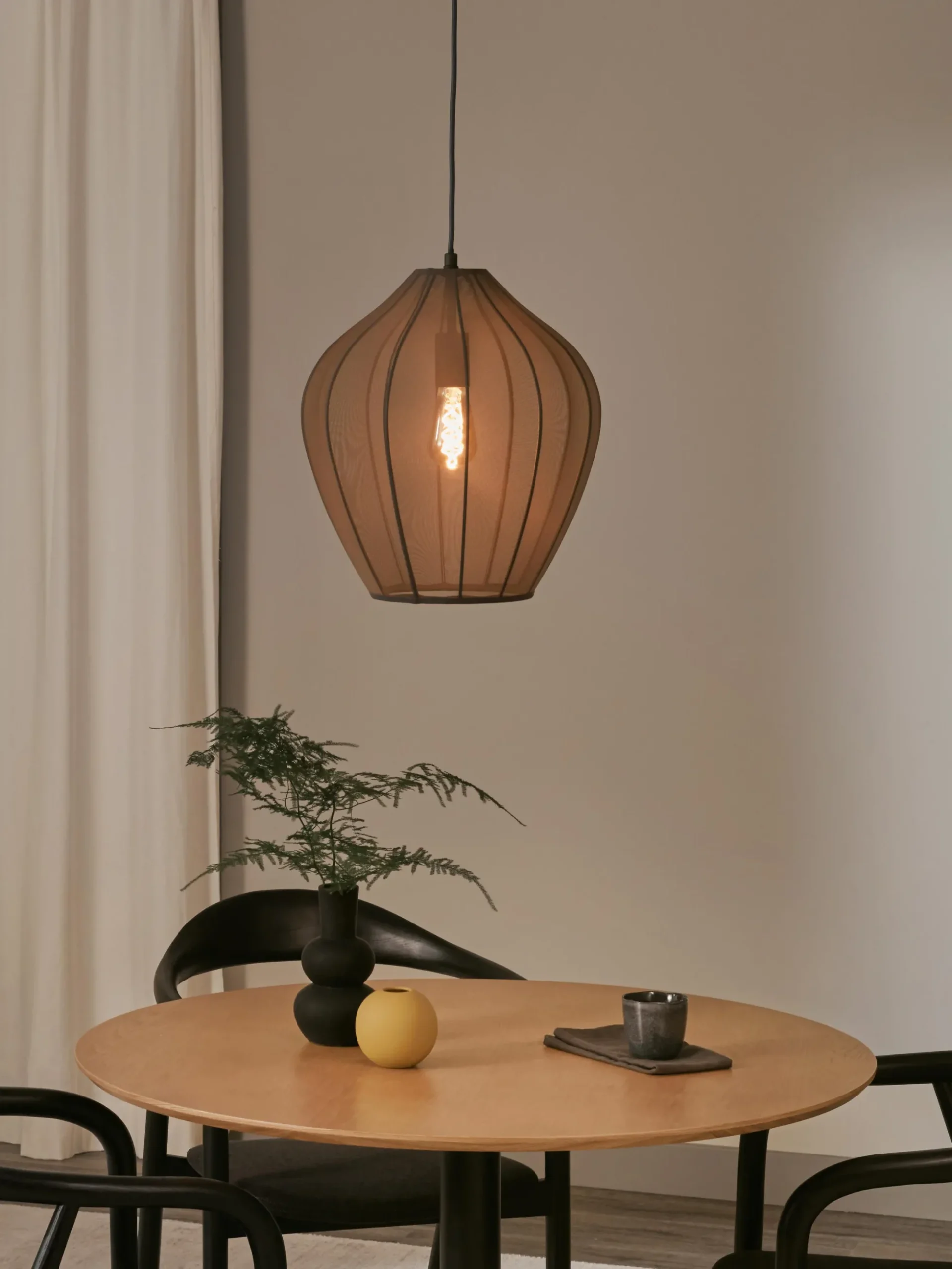 Lampada a sospensione in tessuto a rete Beau