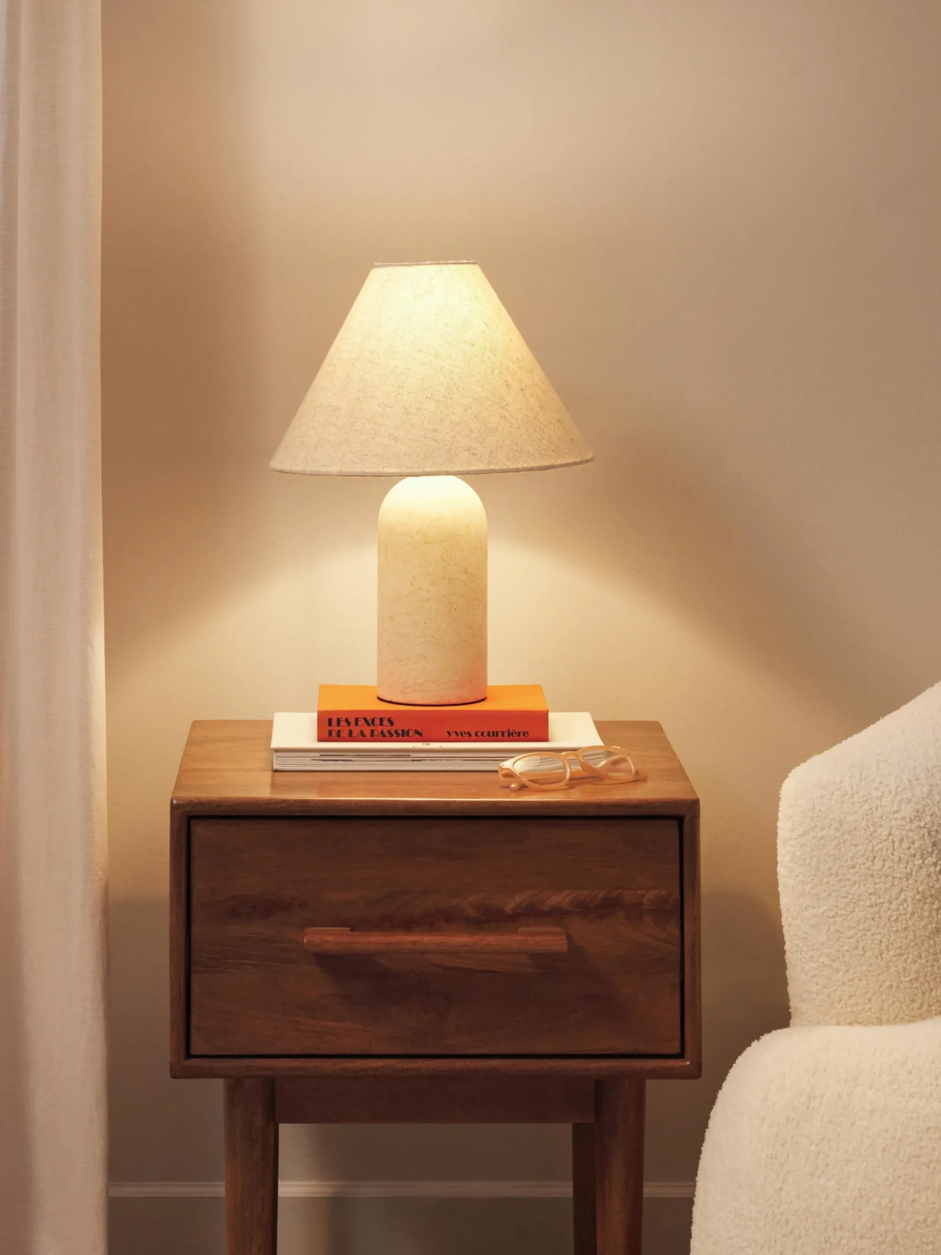 Lampada da tavolo con base in marmo Gia