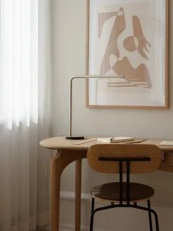Lampada da tavolo grande a LED con luce regolabile Omni
