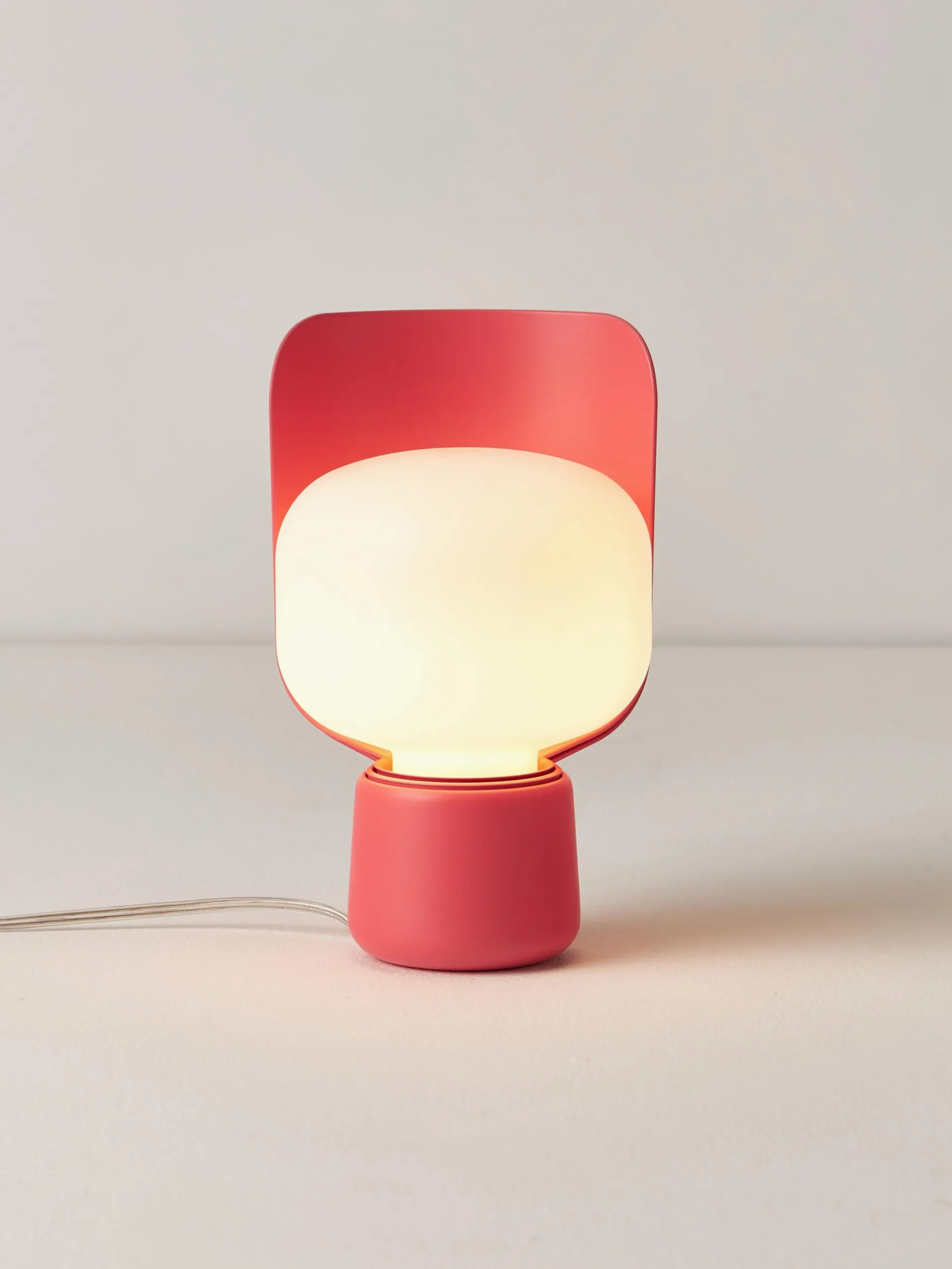 Lampada da tavolo piccola fatta a mano Blom