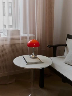 Lampada da tavolo piccola portatile a LED Panthella 160, design Verner Panton
