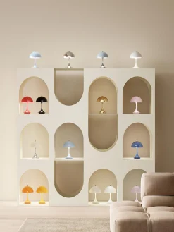 Lampada da tavolo piccola portatile a LED Panthella 160, design Verner Panton