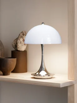 Lampada da tavolo piccola portatile a LED Panthella 160, design Verner Panton
