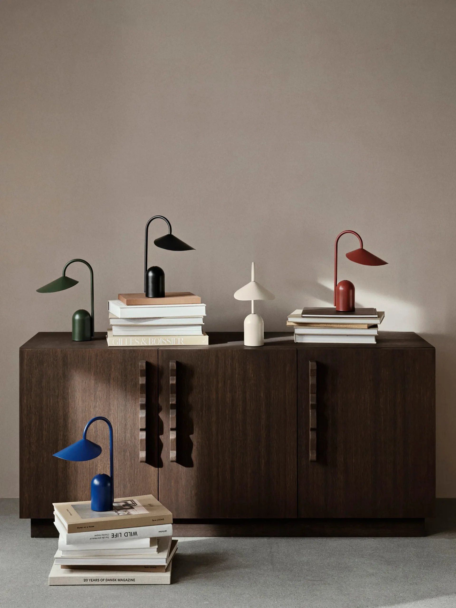 Lampada da tavolo piccola portatile a LED con luce regolabile Arum