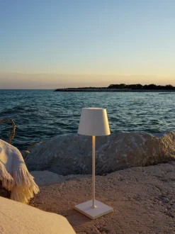 Lampada da tavolo portatile a LED con luce regolabile Poldina Pro