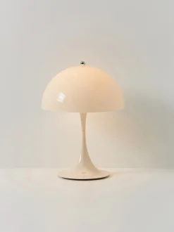 Lampada da tavolo portatile a LED con luce regolabile Panthella 250, Design Verner Panton