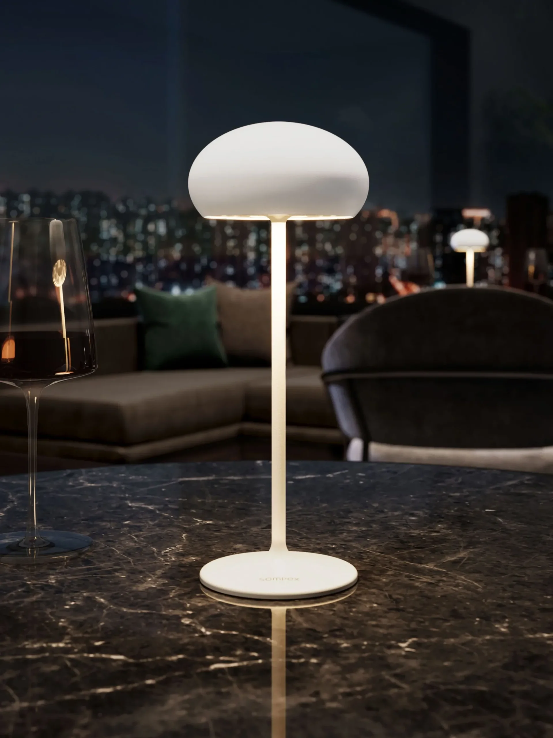 Lampada da tavolo portatile da esterno a LED con luce regolabile Pebble
