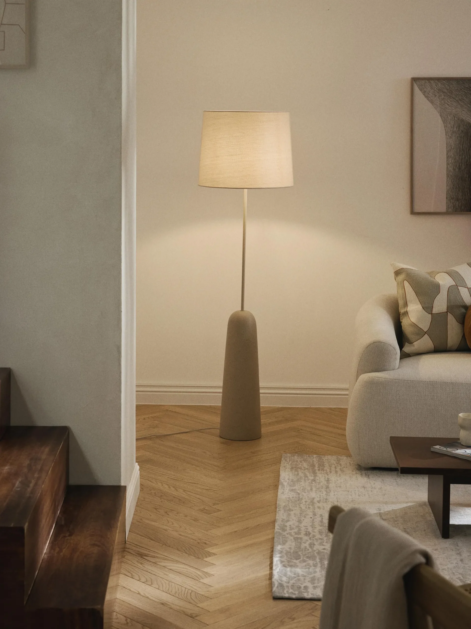 Lampada da terra con base in cemento Kaya