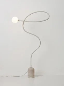 Lampada da terra con base in marmo Alina