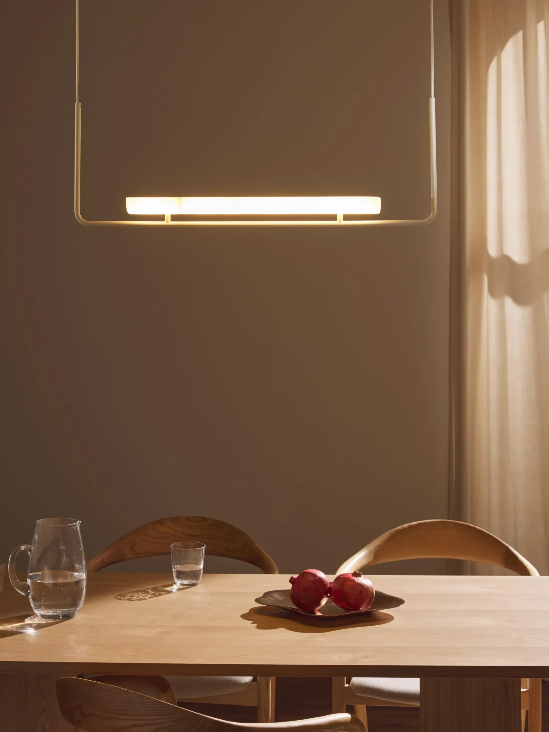Lampada in alabastro a sospensione e LED Alena
