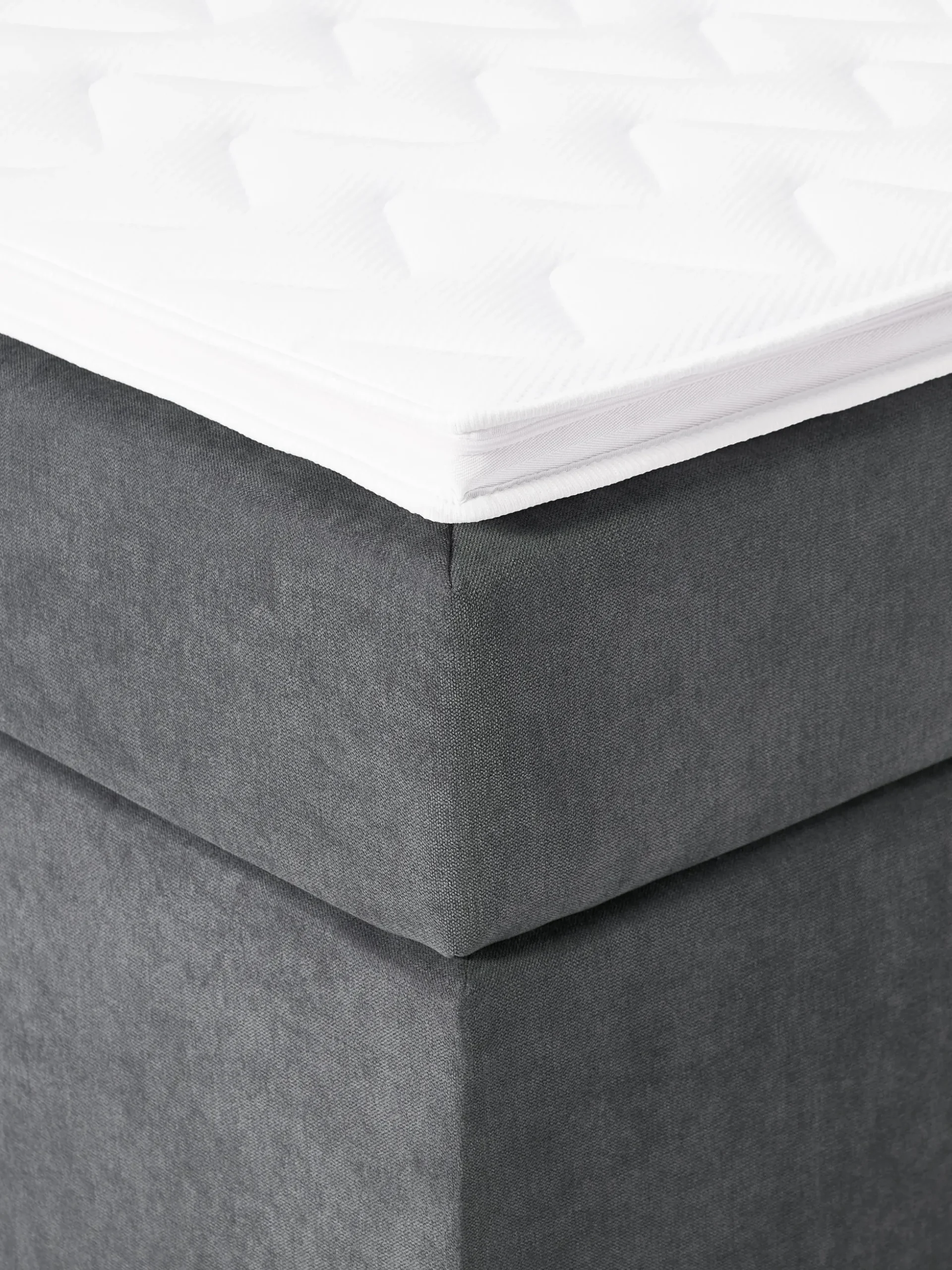 Letto boxspring con contenitore Livia