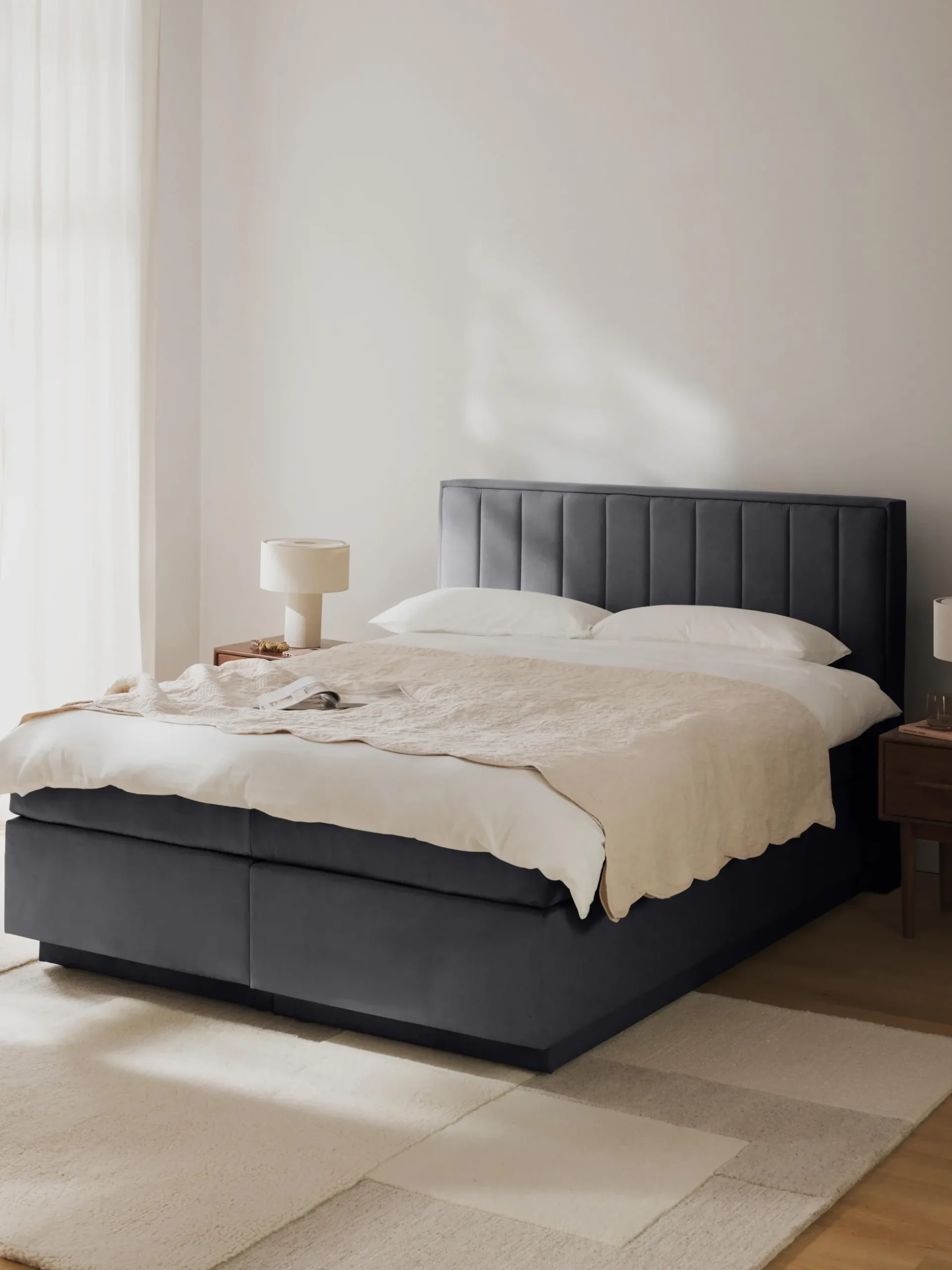 Letto boxspring con contenitore Livia