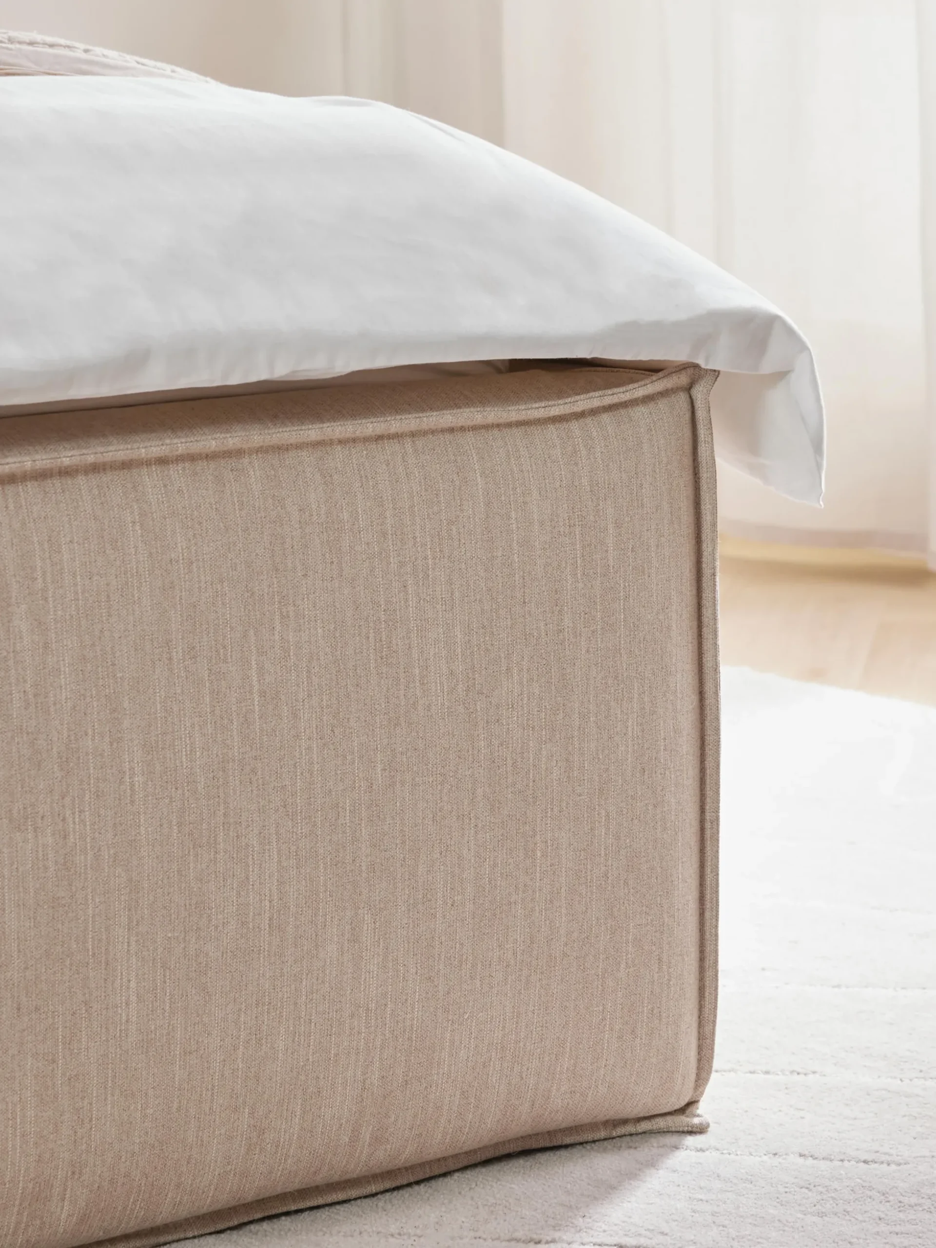 Letto imbottito con contenitore Dream