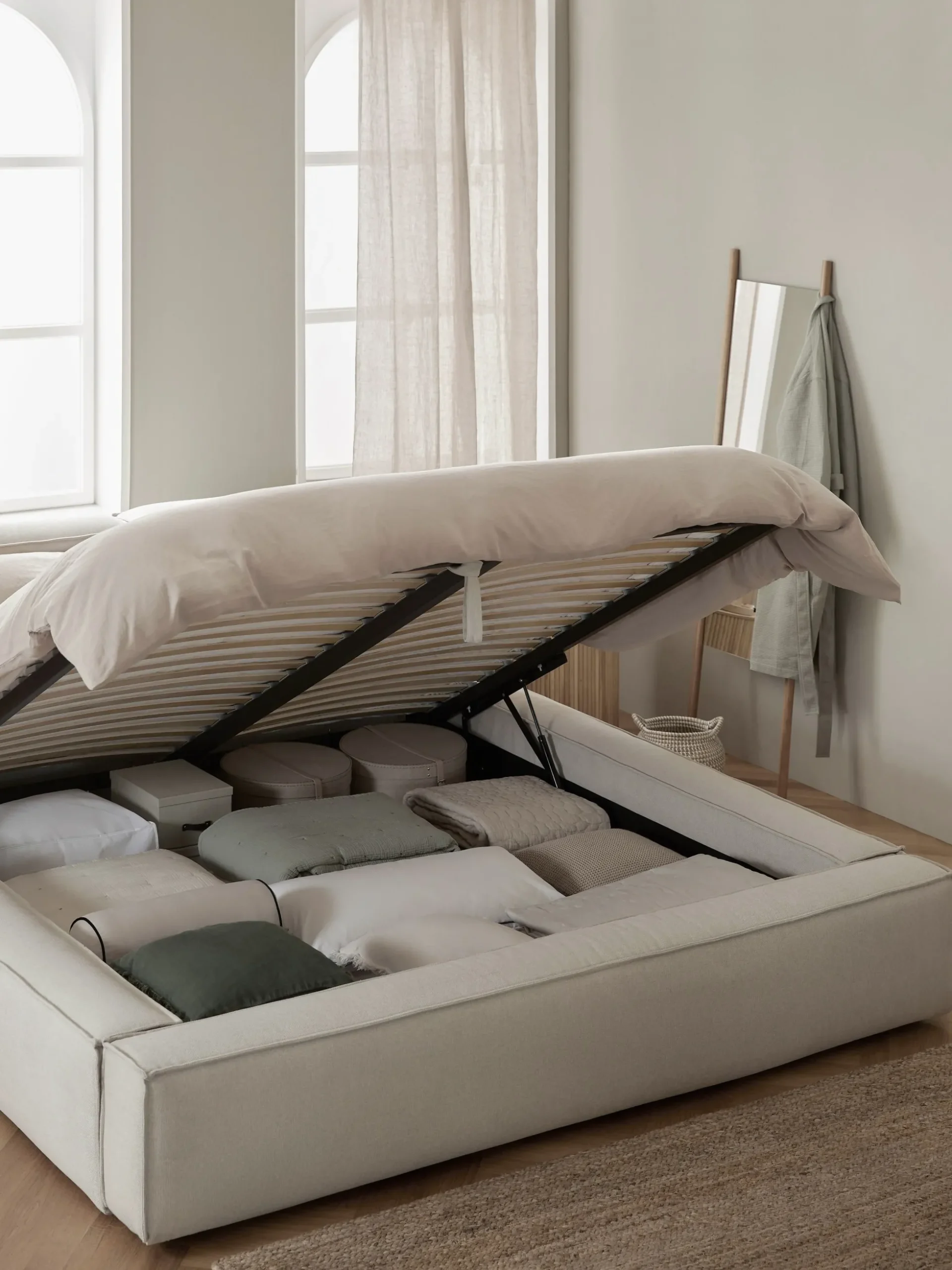 Letto imbottito con contenitore Lennon