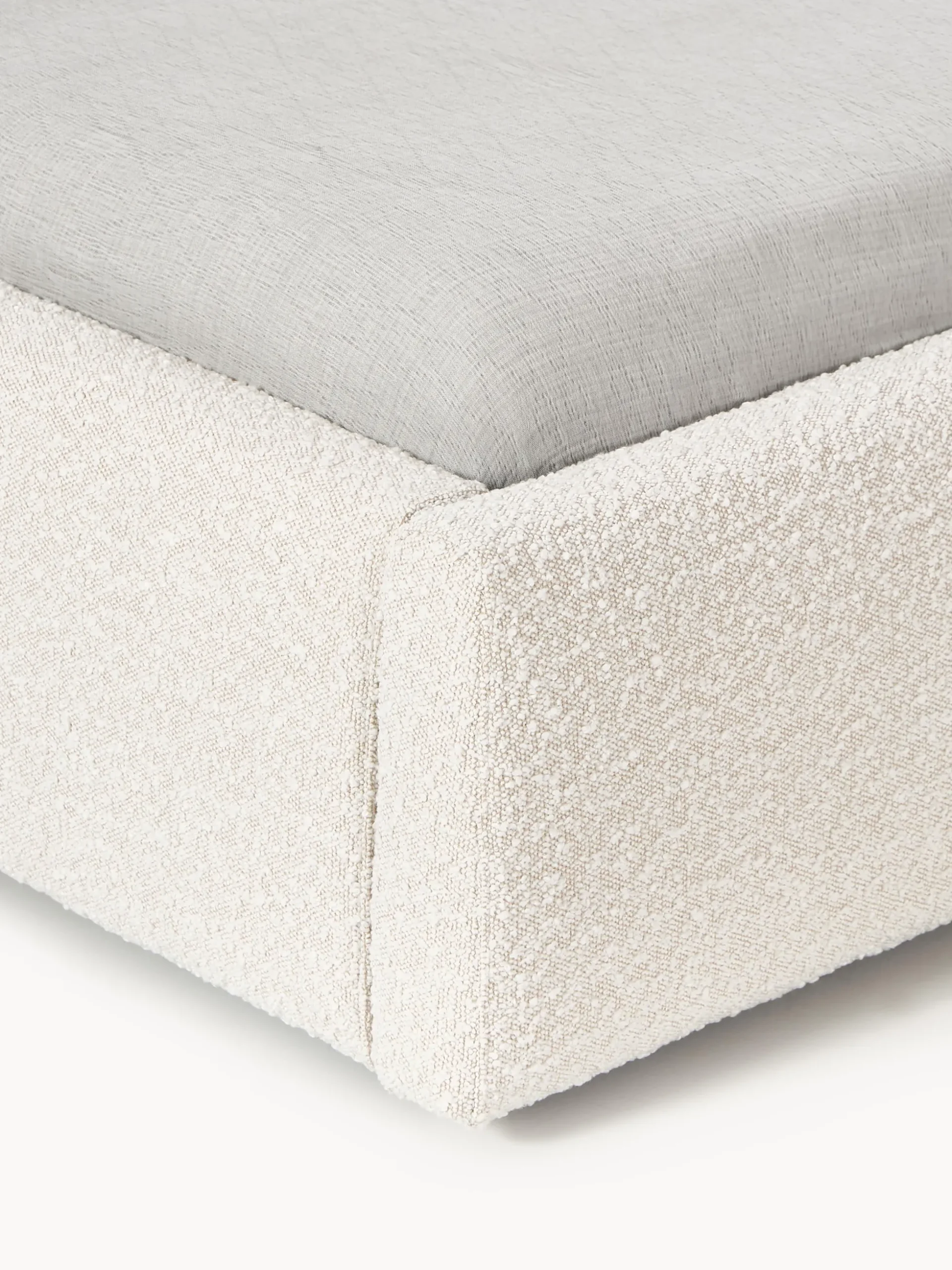 Letto imbottito in bouclé Cloud