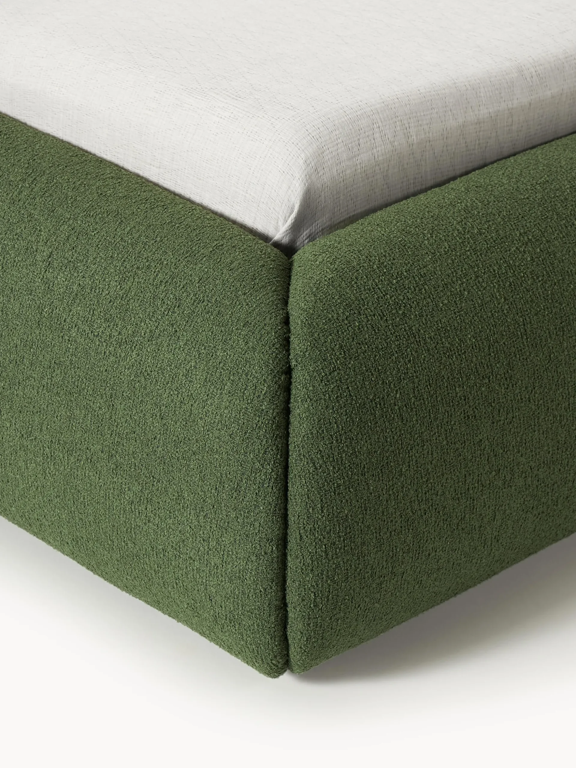 Letto imbottito in bouclé Sofia