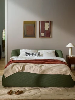 Letto imbottito in bouclé Sofia