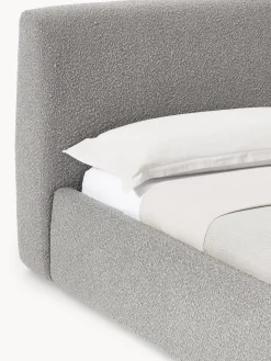 Letto imbottito in bouclé Cloud