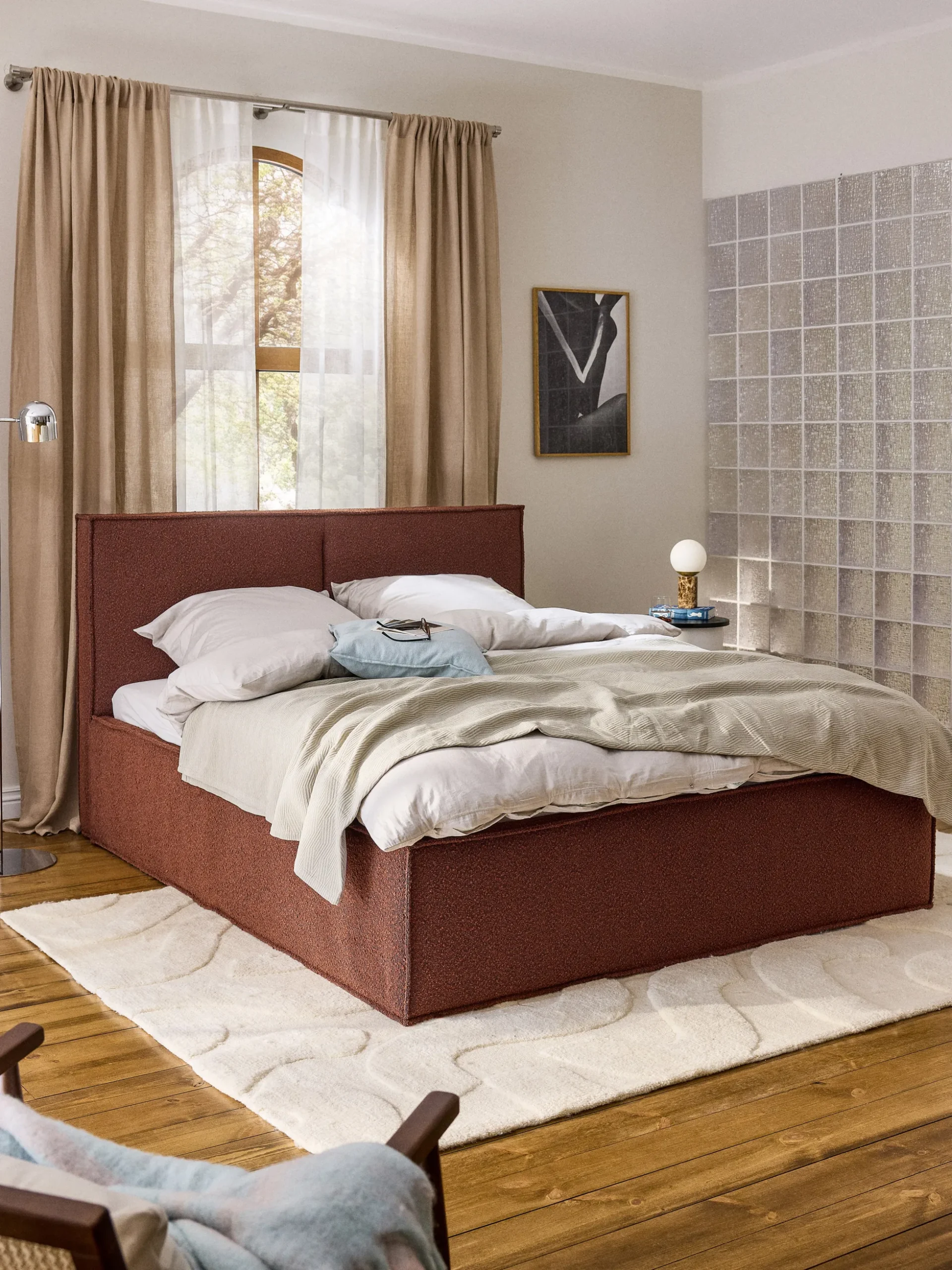 Letto imbottito in bouclé con contenitore Dream