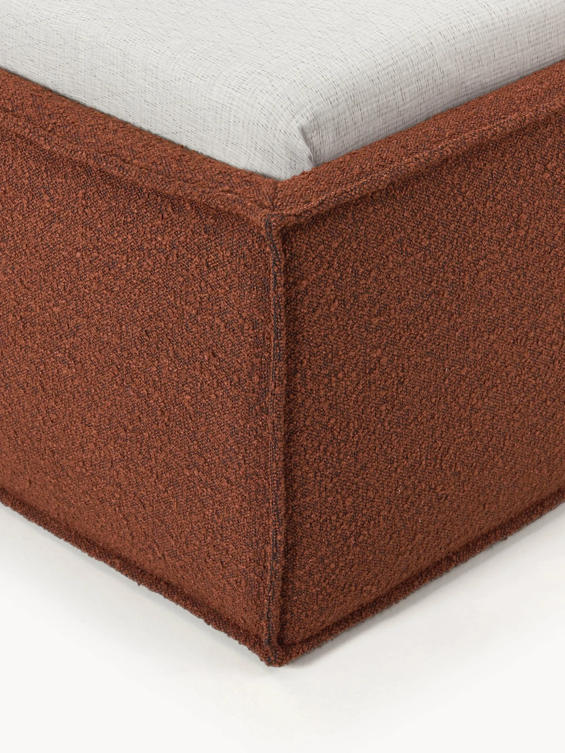 Letto imbottito in bouclé con contenitore Dream