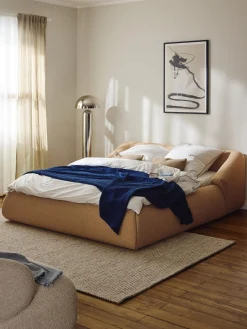 Letto imbottito in bouclé Sofia