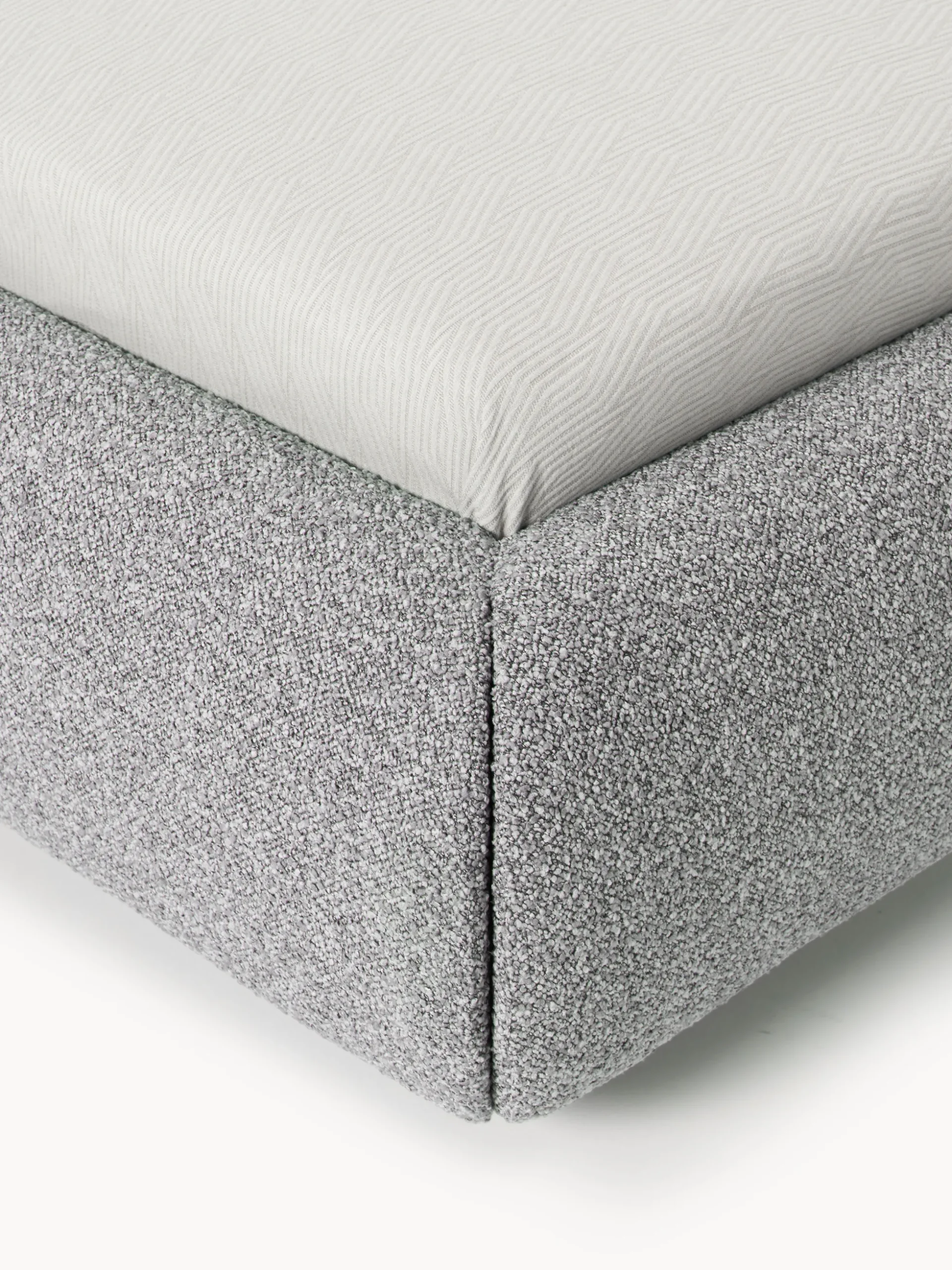 Letto imbottito in bouclé con contenitore Alba