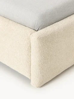 Letto imbottito in bouclé Gary
