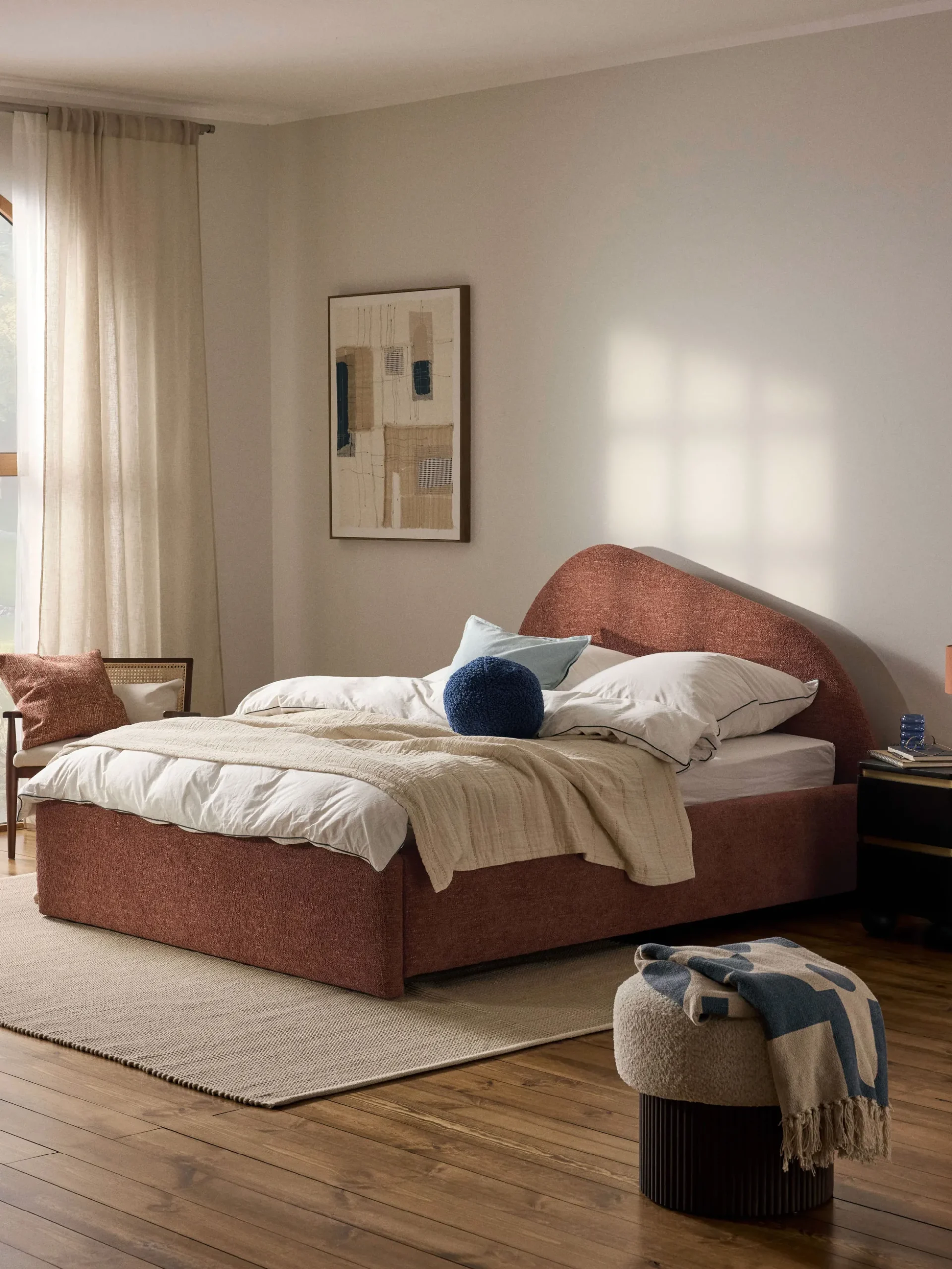 Letto imbottito in bouclé Gary
