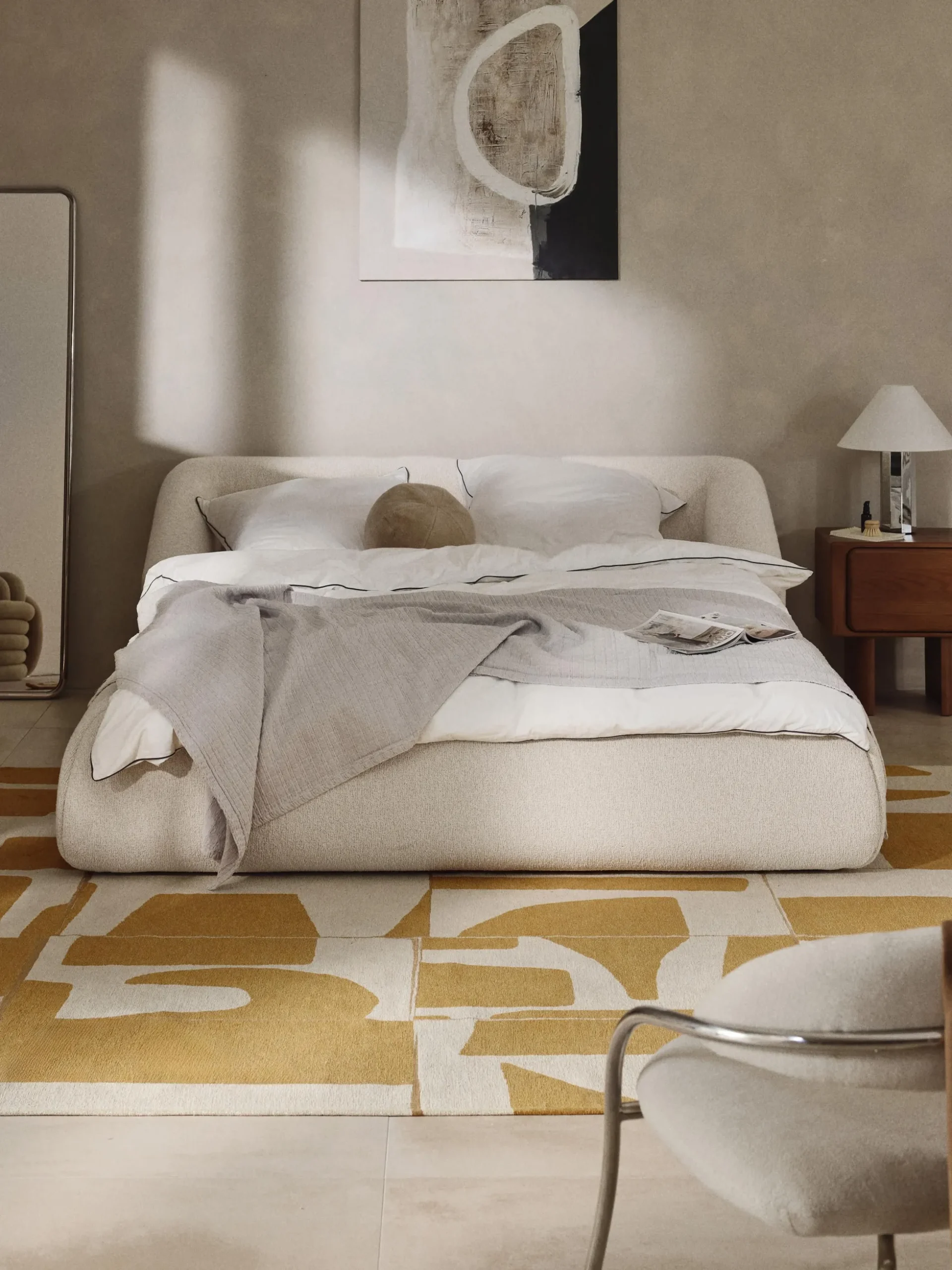 Letto imbottito in bouclé Sofia