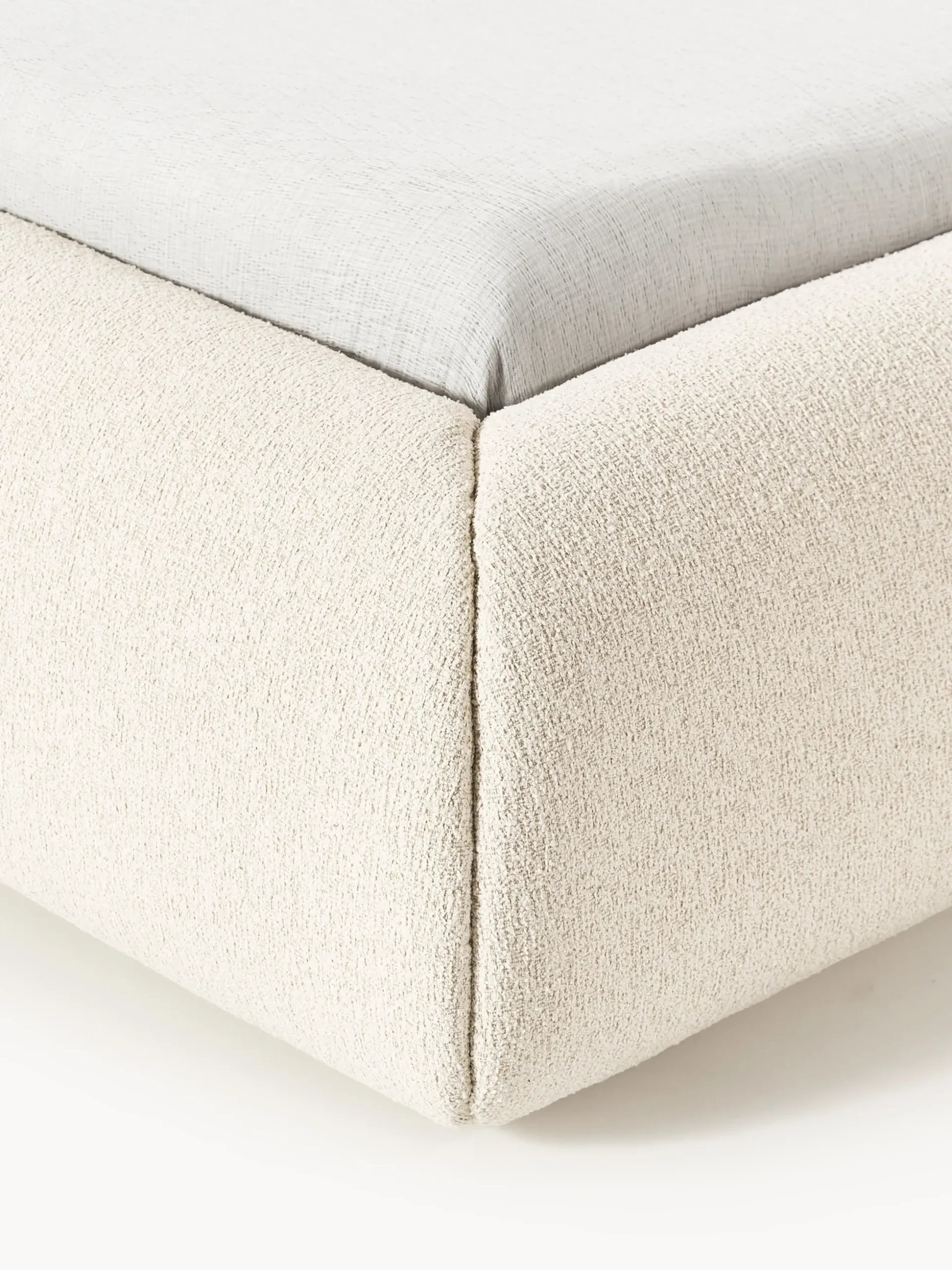 Letto imbottito in bouclé Sofia