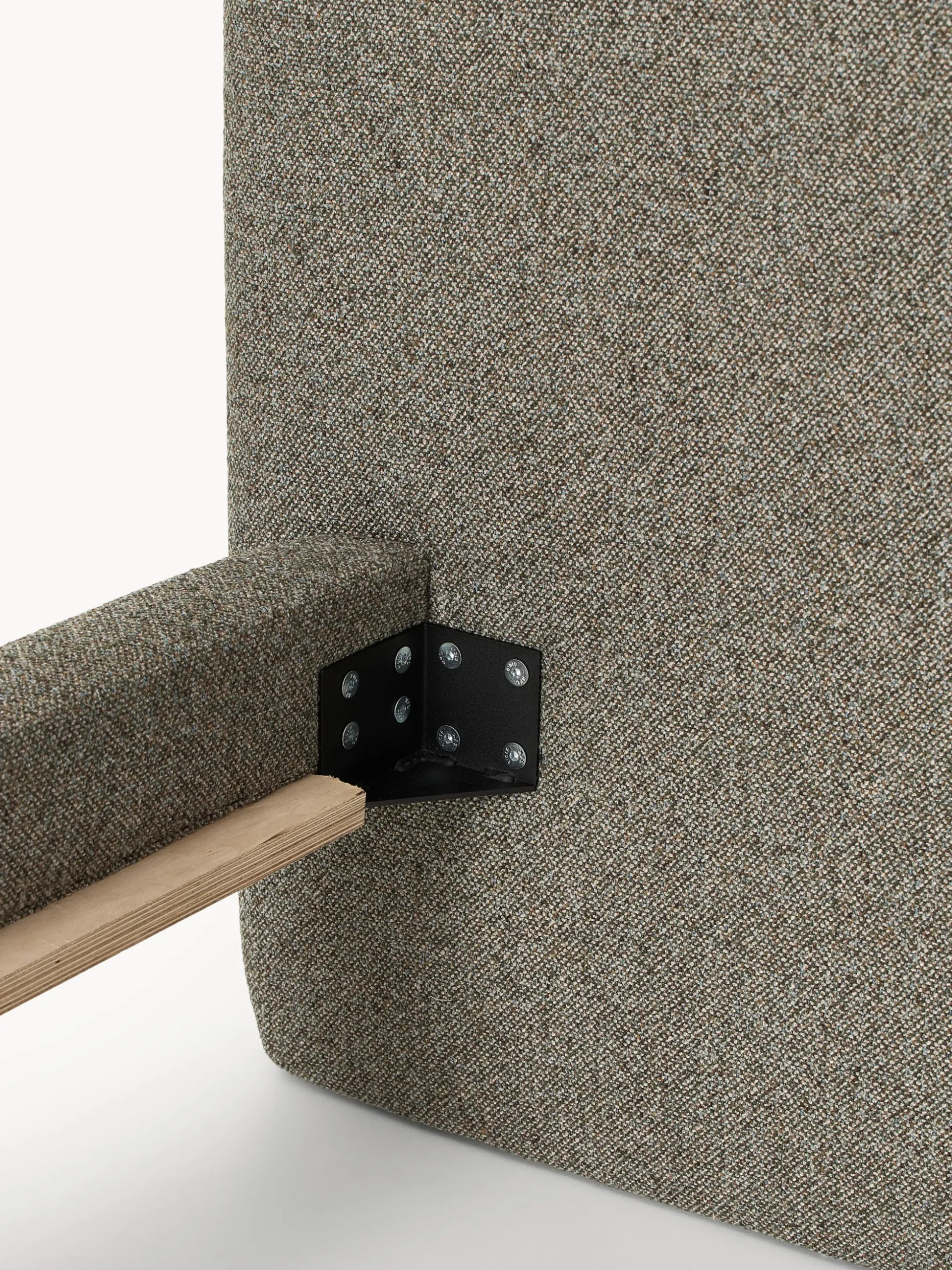Letto imbottito in bouclé con gambe in metallo Olina